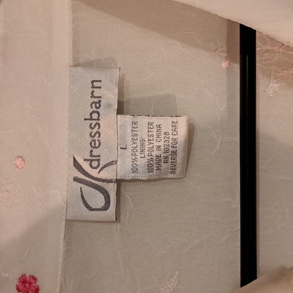 Dressbarn sheer blouse with attached tank. Delicate flower and embellishments - Picture 5 of 8